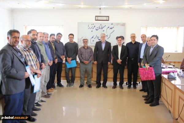 تقدیر از اساتید سرآمد و  همکاران آموزش