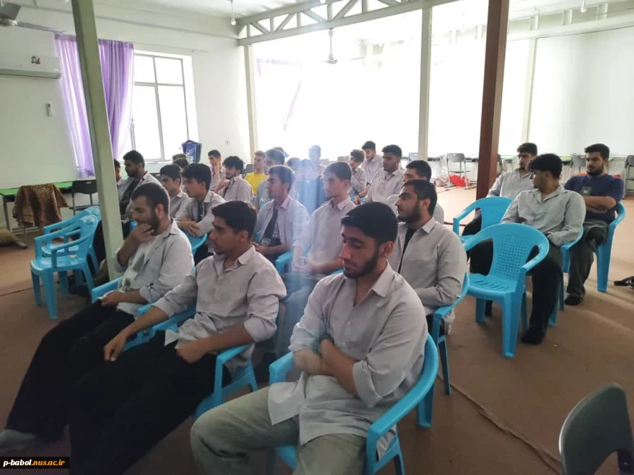 حضور دکتر محمدپور و دکتر رضوی در هنرستان ۴۱۲ نوشیروانی و سخنرانی برای دانش آموزان سال آخر 5